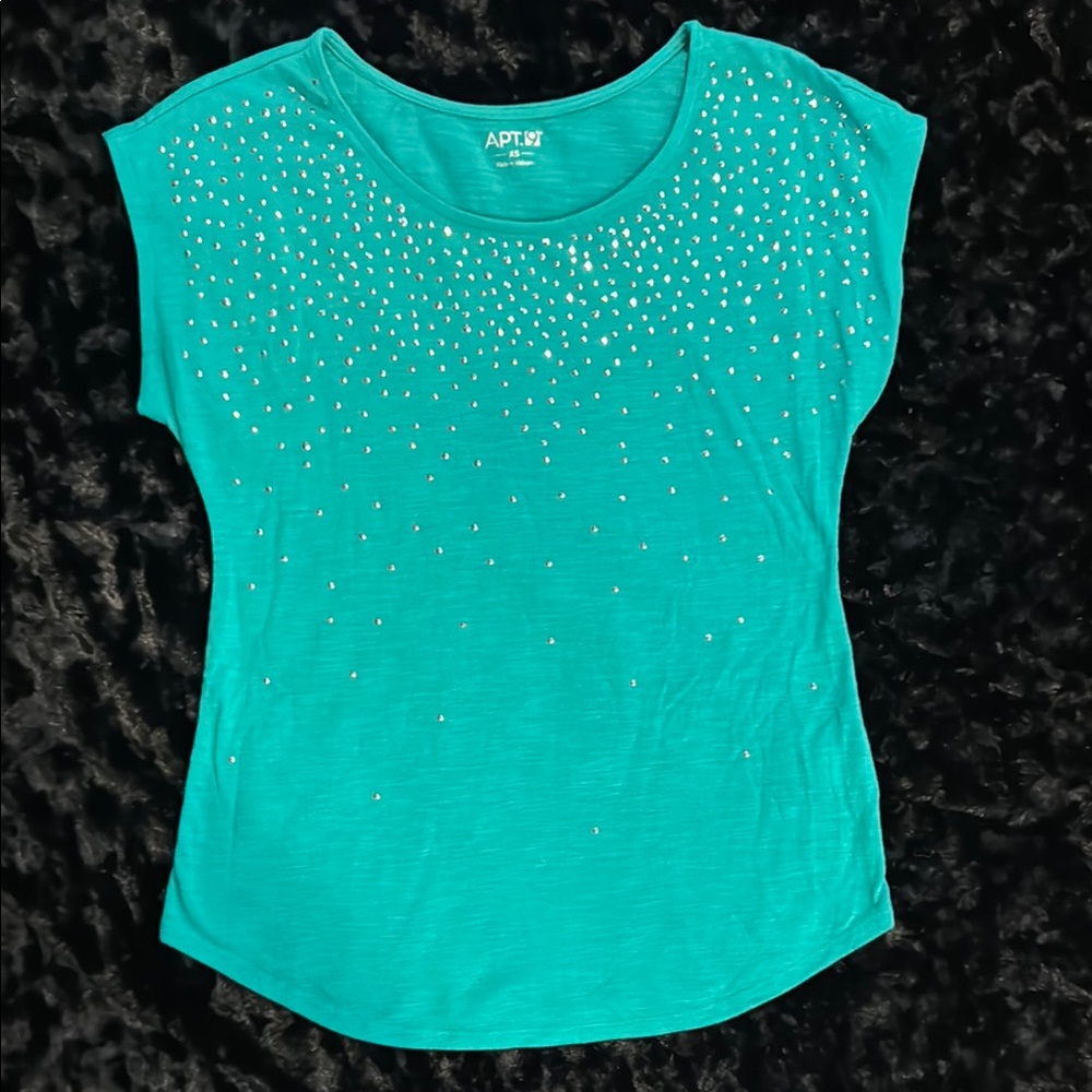 Apt. 9 green rhinestone embellished Tee